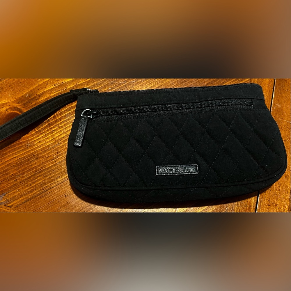 Vera Bradley Black Quilted Wristlet Zipper Wallet Clutch Black Interior Preppy - Picture 3 of 9